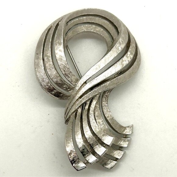Monet Jewelry - Vintage Monet Silver-Tone Brooch With Etched Textured Finish & Abstract Ribbon